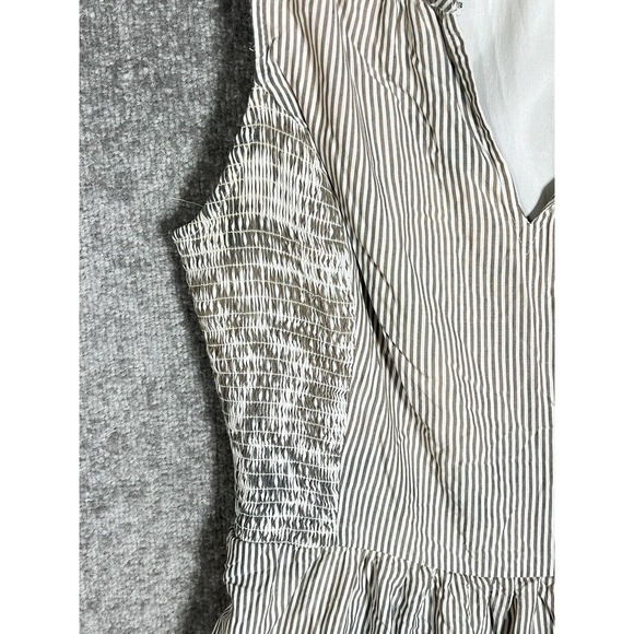 Old Navy Sleeveless Smocked Dress Womens Sz‎ Large Tall Striped White Gray Brown - Picture 13 of 16